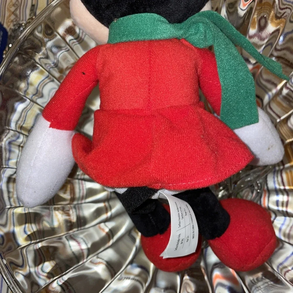 Authentic Disney NWT 15